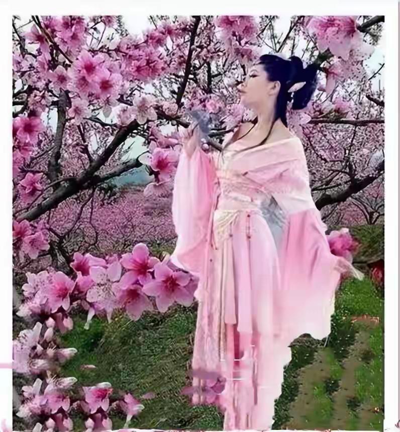 桃花美女多人羡，
只是读联闺房中。
秋雨丝愁觅佳对。
愿驻案边添䄂香！
上联；秋