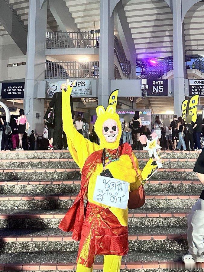 说实话有点诡异了姐妹们 ​​​