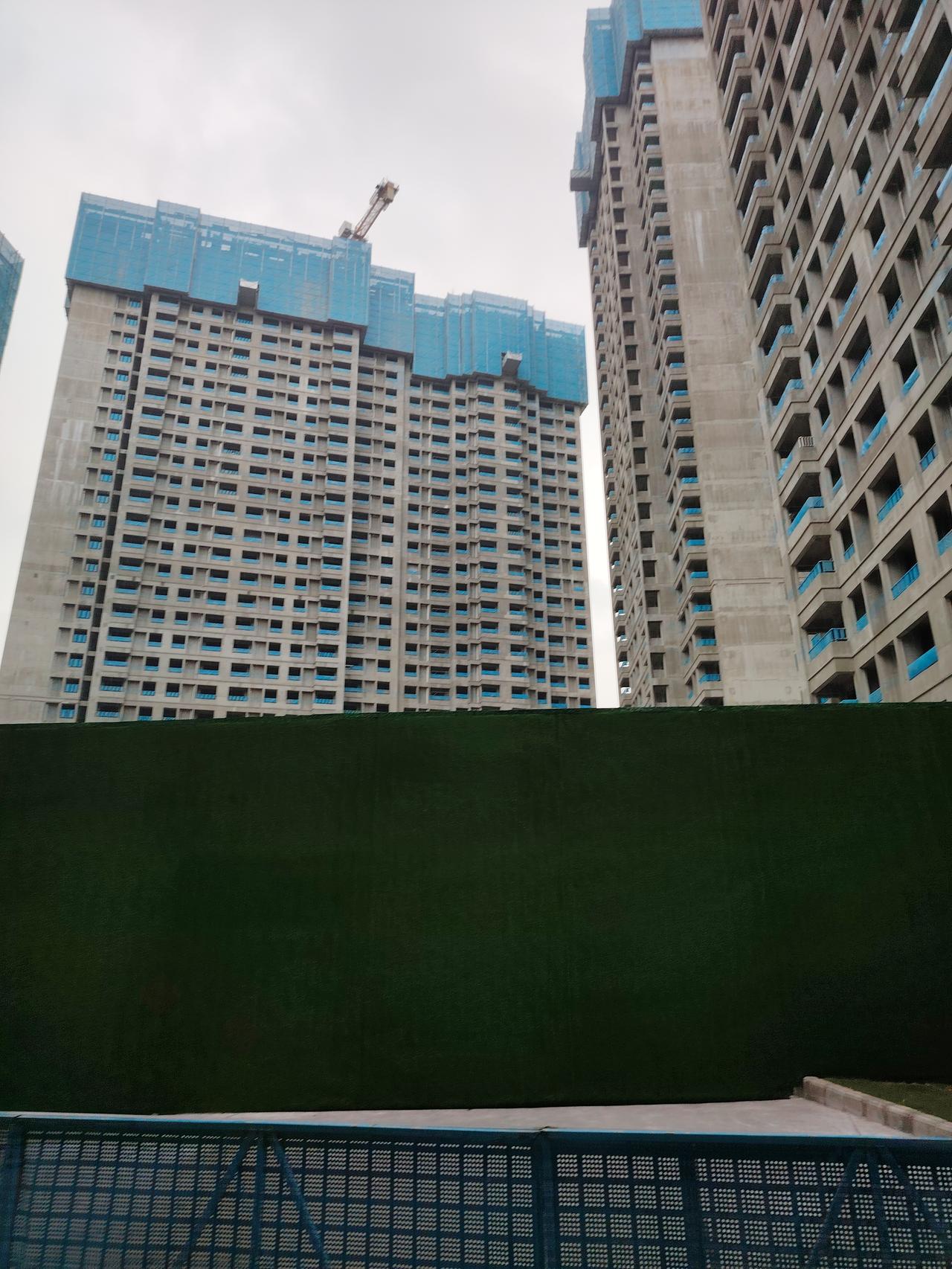 明伦街棚改原地还建项目（明伦天下）地下室机电工程，2栋超高层住宅楼户内喷淋管道安