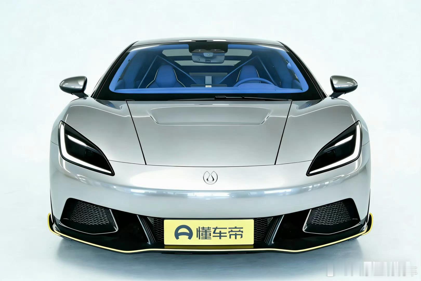 很多迪粉似乎不能理解优雅的设计。我这个车灯比原版少了凌厉，多了优雅，更契合腾势“