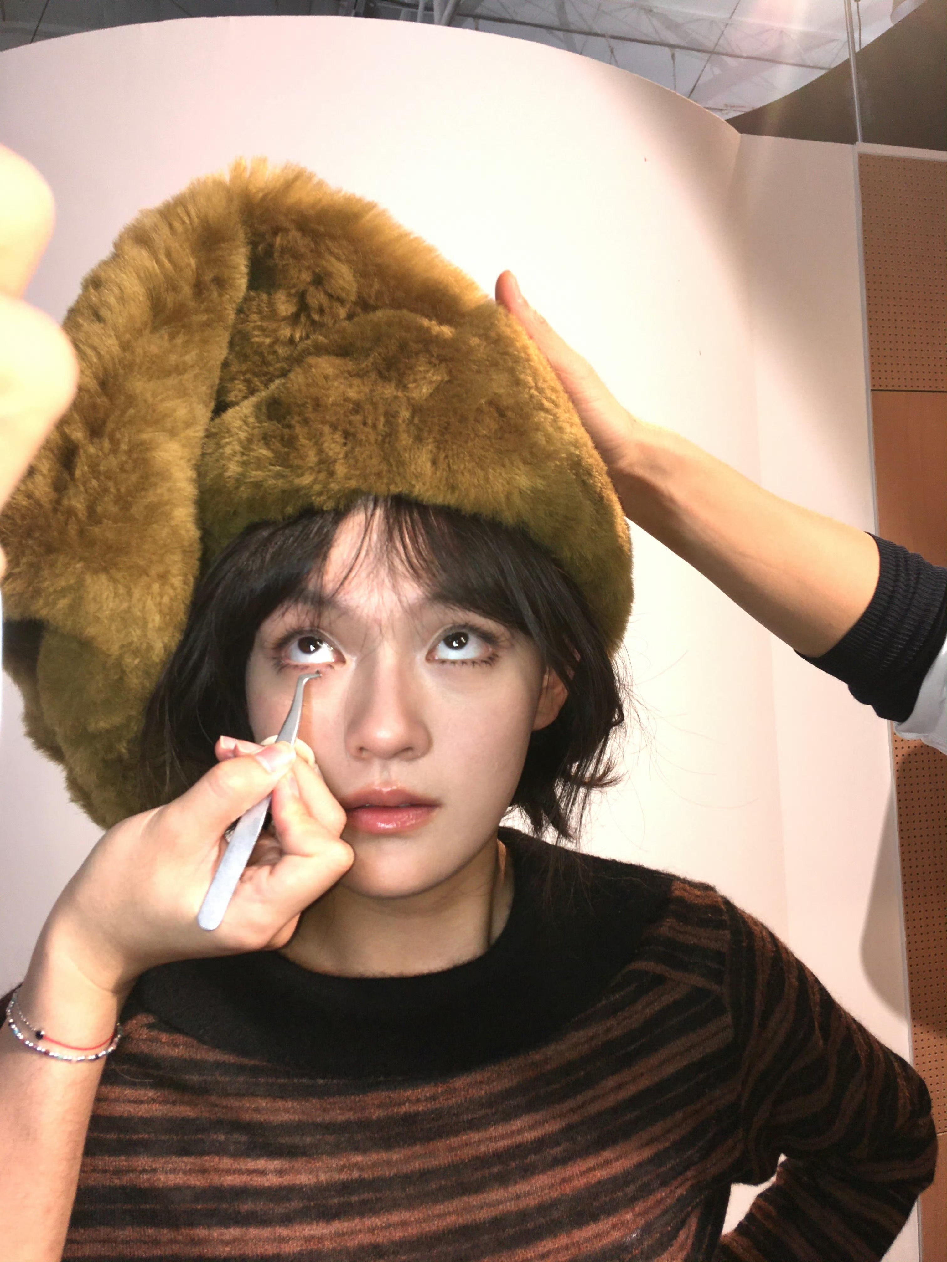 好喜欢文淇工作室发的封面花絮文淇的下睫毛好前卫