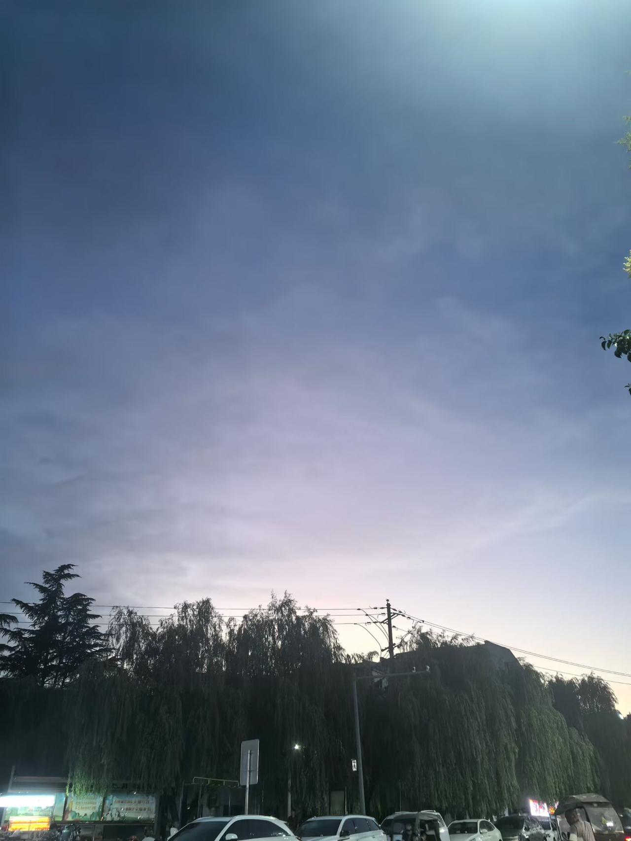 每天被催收是什么感受?整日心神紧绷，手机一响就心慌焦虑，睡不好吃不下，害怕亲友被