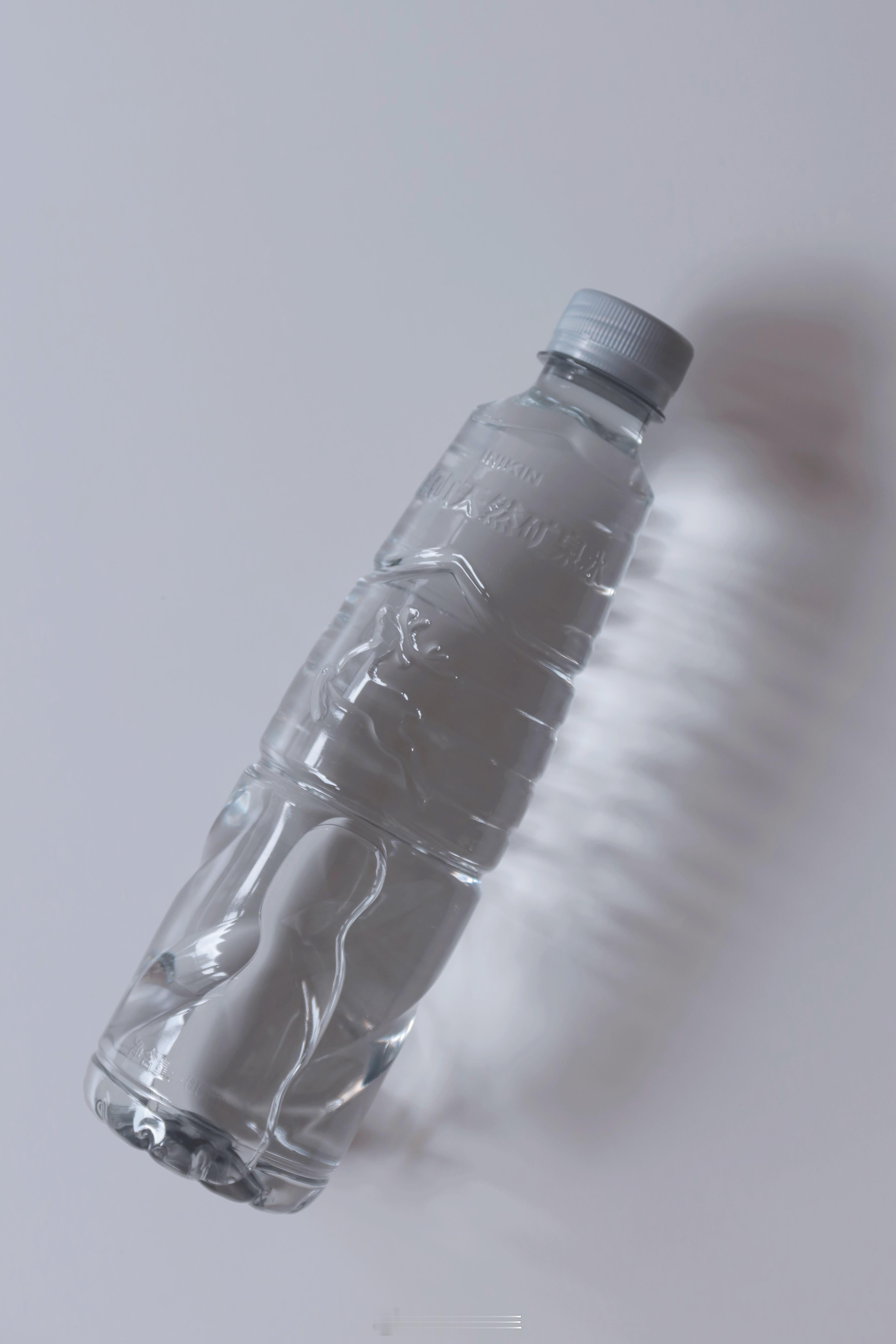 谁懂一下山姆这个长白山矿泉水瓶身的设计和手感很白女 