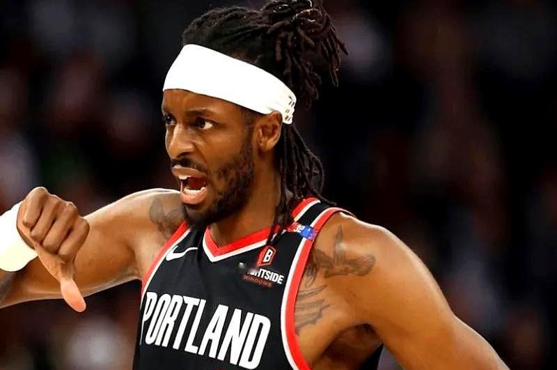 5年1.6亿美金，开拓者想送走他都得倒贴。
 
说的就是开拓者的前锋杰拉米·格兰