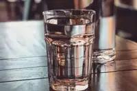 奶茶店为啥不卖热水？真相不是小气，是有苦说不出🔥
有没有过这种体验？在奶茶店想