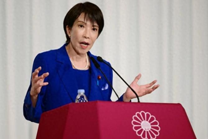 如果你关注最近的G7峰会，可能不仅会感到意外，甚至会觉得有点荒诞。以前那种大家坐