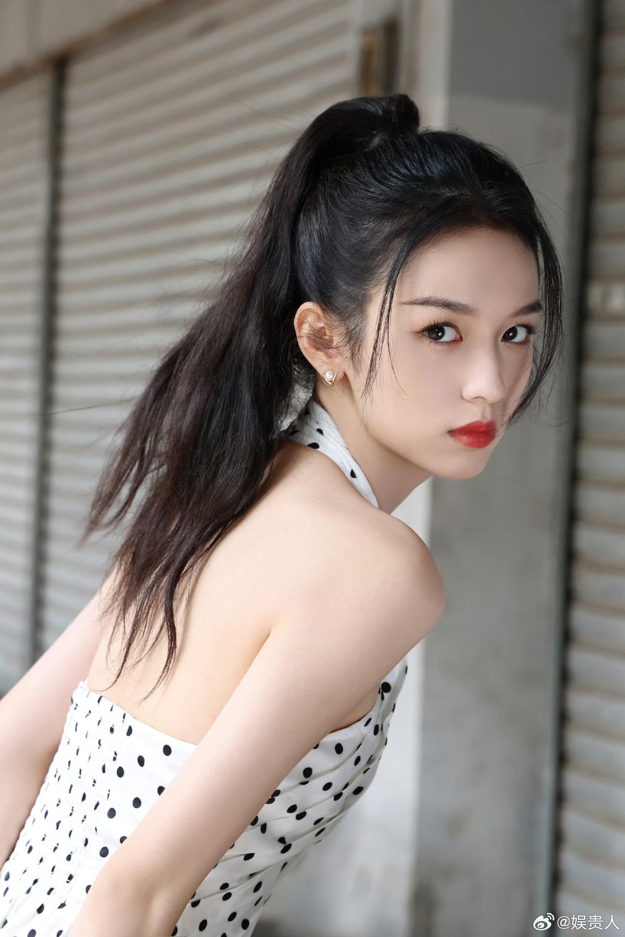高马尾小也 ​​​