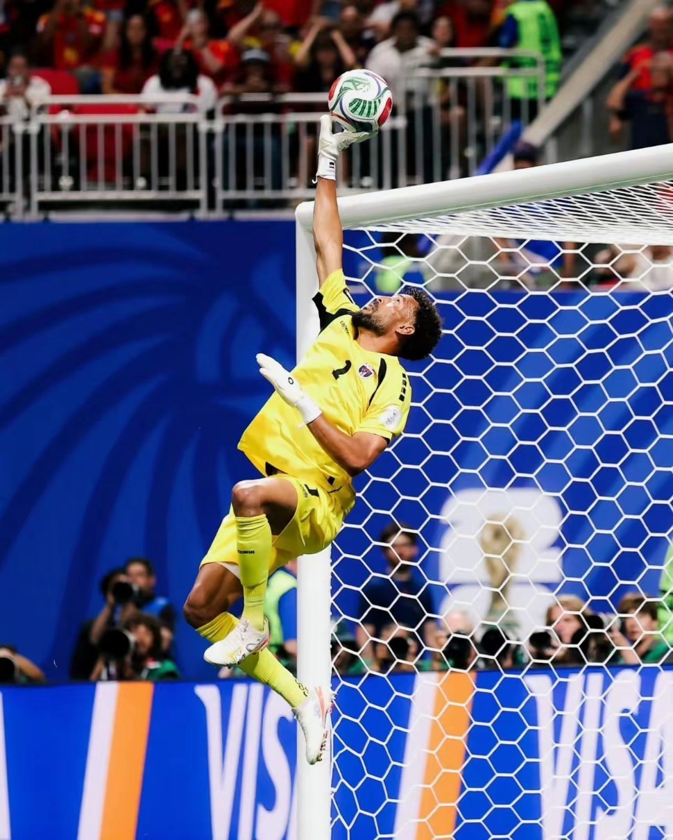 世界杯第一张神图诞生西班牙和佛得角上半场比赛之后，想必大家都知道了一个名字：沃奇
