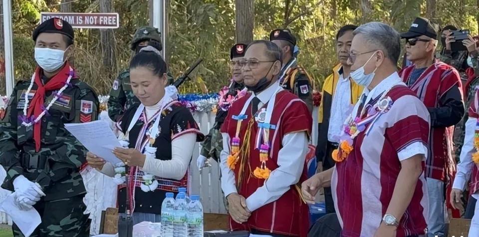 就在昨天，宣布脱离缅甸，哥都礼共和国正式成立！

2026年1月5日，泰缅边境的