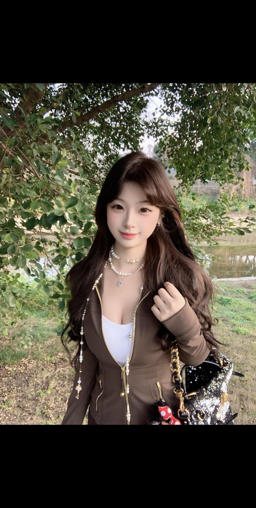 我年少，你飘渺。