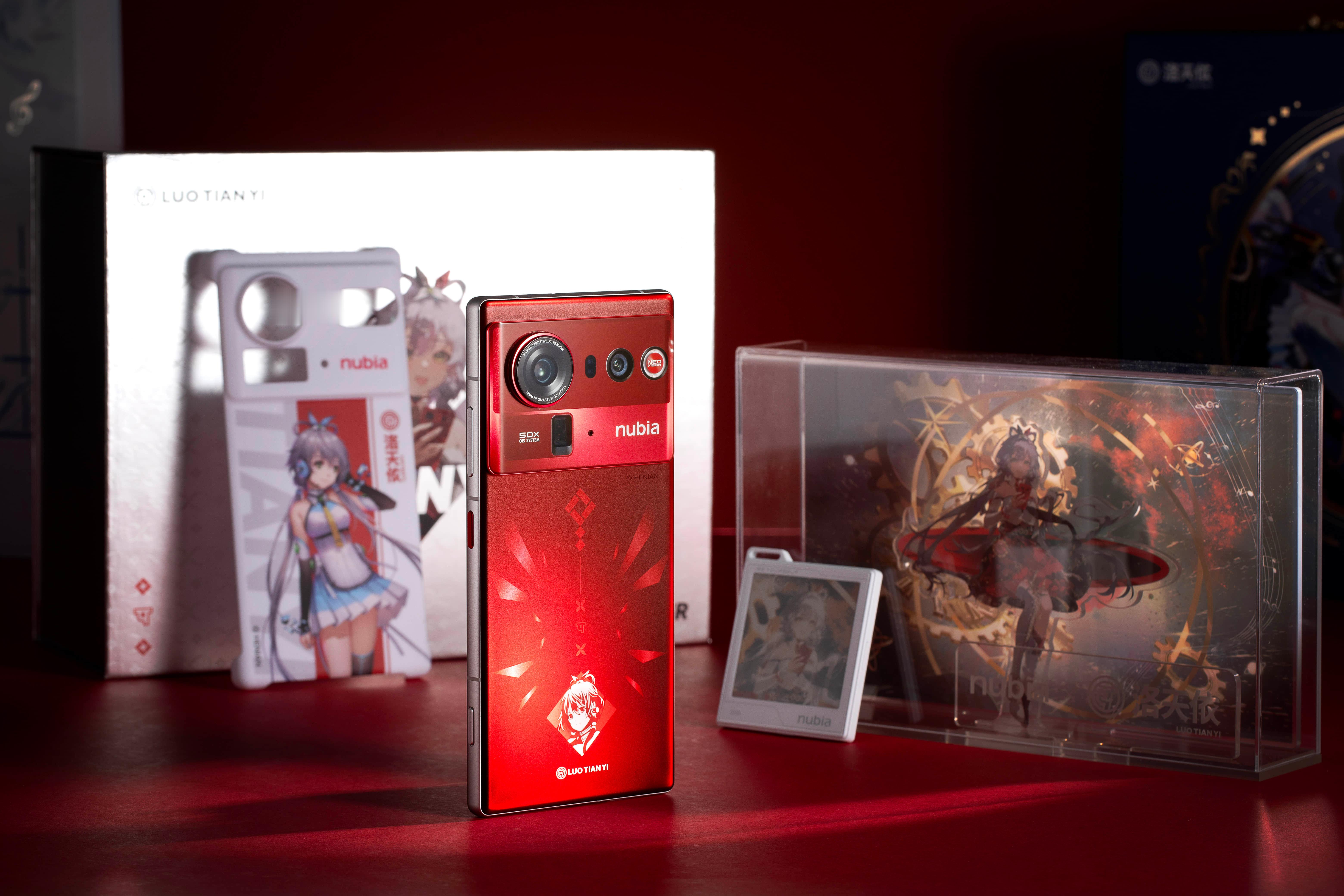 努比亚和洛天依联名推出的Z80 Ultra限定版，外观上满满都是天依元素，拿着这