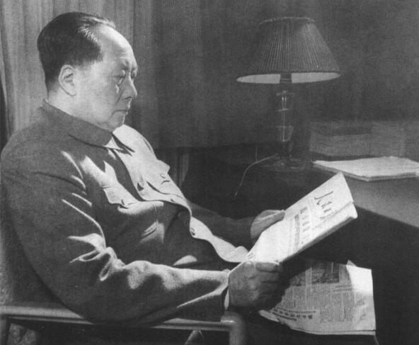 毛主席是如何点评诸葛亮的？在军事战略层面，毛主席对诸葛亮的《隆中对》有着自己的见