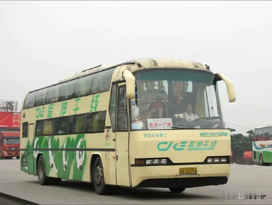 深圳 江苏曾经开往广东珠三角的省际长途线路（二）
图片素材来源于网络感谢原作者分