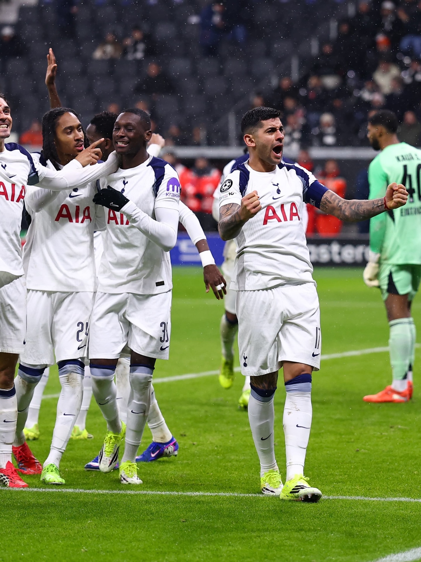 热刺客场战胜法兰克福直通欧冠16强，获得全场最佳的罗梅罗更新ins：梦幻般的客场