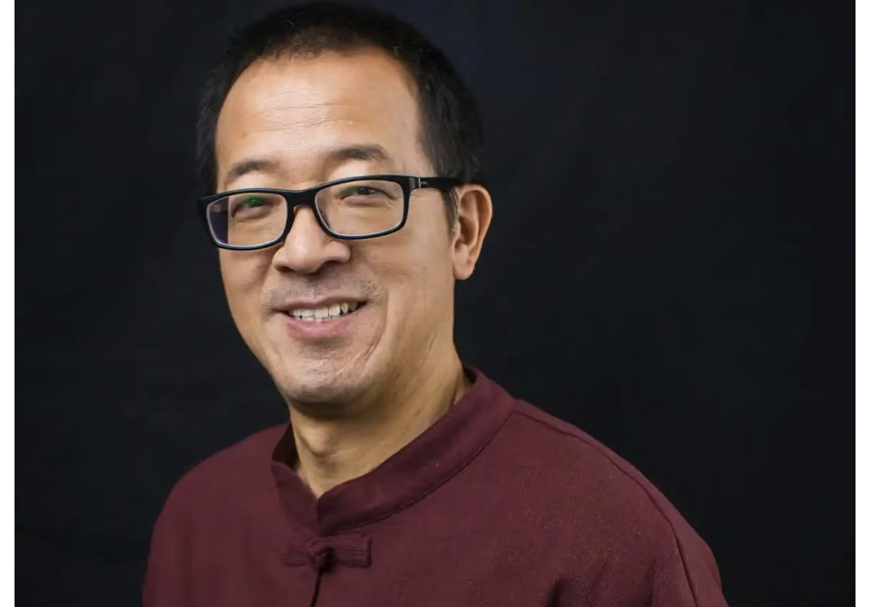 其实老俞人还行，你看罗永浩对他的评价，人还是个好人的，登味儿比较少了，大家怨气别