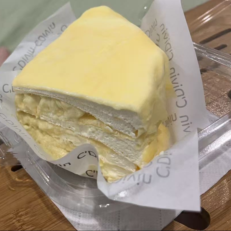 一位后吃着千层真是惬意啊