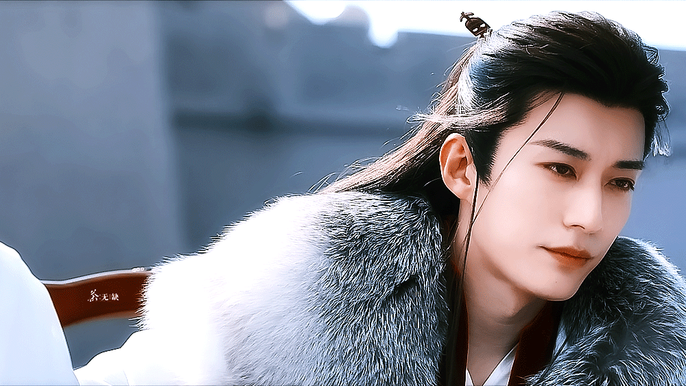 #春花焰离火运#   吴谨言和刘学义主演的《春花焰》预告里还原了好多名场面，剧情