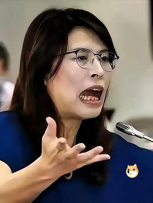 郑丽文，到手的国民党主席的位子，恐怕要飞了！

熟悉国民党运作逻辑的邱毅指出，从