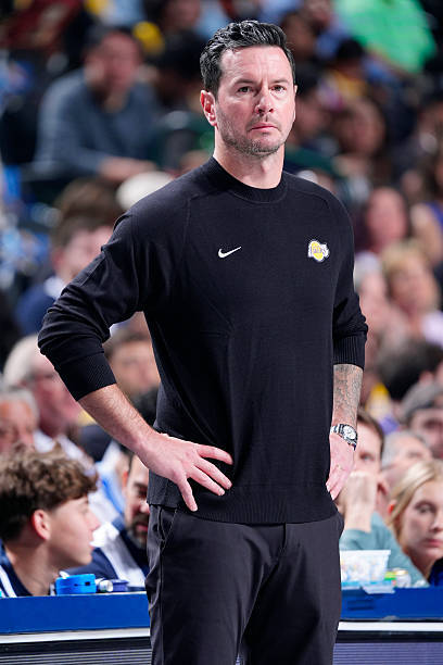 雷迪克：“我们今晚开局不利，导致整场都在追赶之中。”湖人vs独行侠