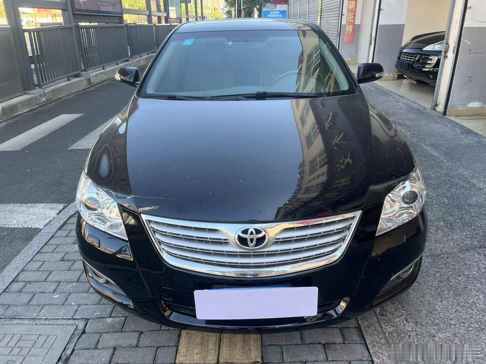 09年 2.0  17万公里 漆面还要打理下，车况原版、价格1.8万 