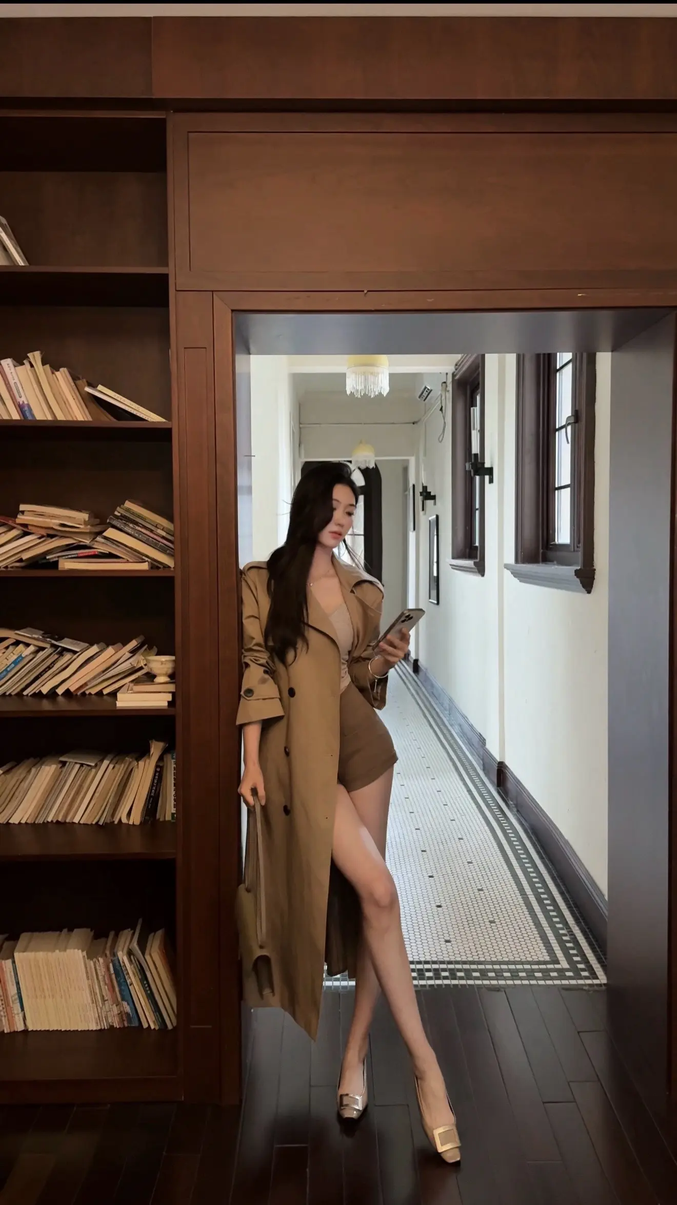 你就这样出现闯入我心里面。