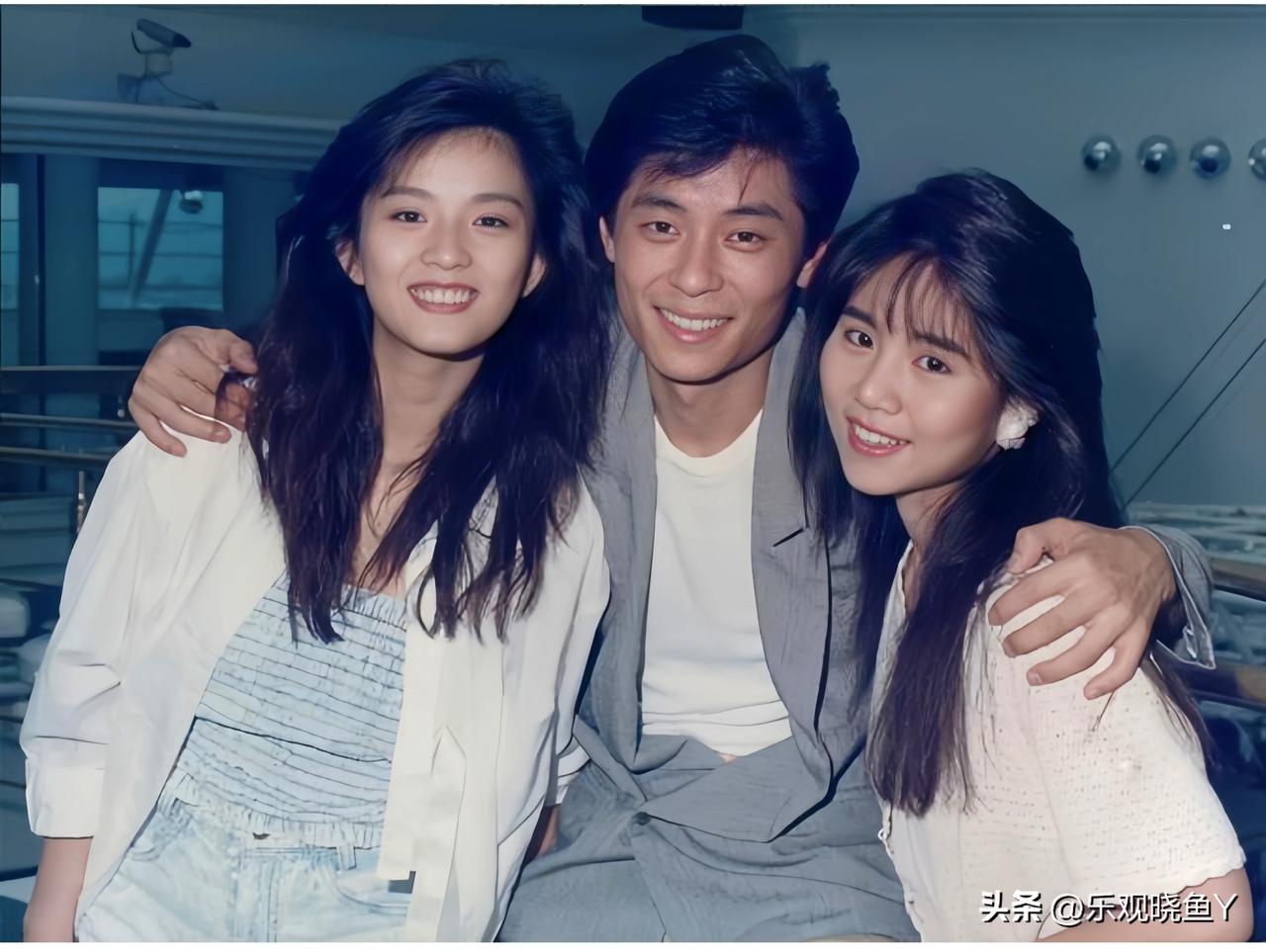 一九八九年，台湾，王杰与叶全真和马萃如的合影旧照。当时王杰二十七岁，叶全真二十岁