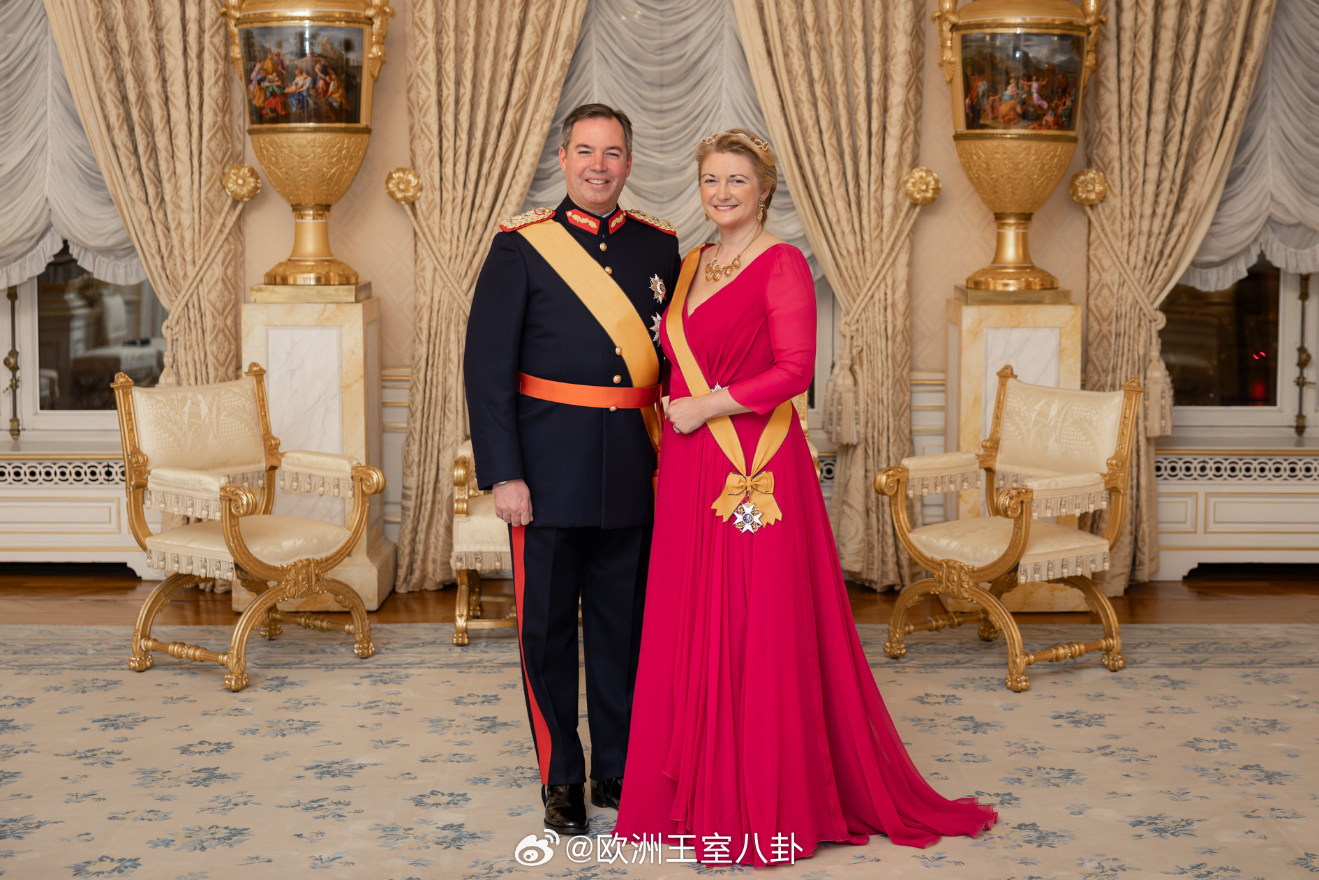 1.14 卢森堡大公纪尧姆五世和大公夫人斯蒂芬妮出席新年接待会，现在俩口子就一个