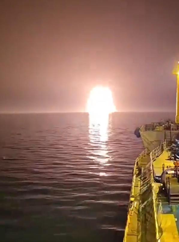 伊朗改变打击方式，结束原来的“对等反击”，实行“连环打击”策略。也就是任何属于美