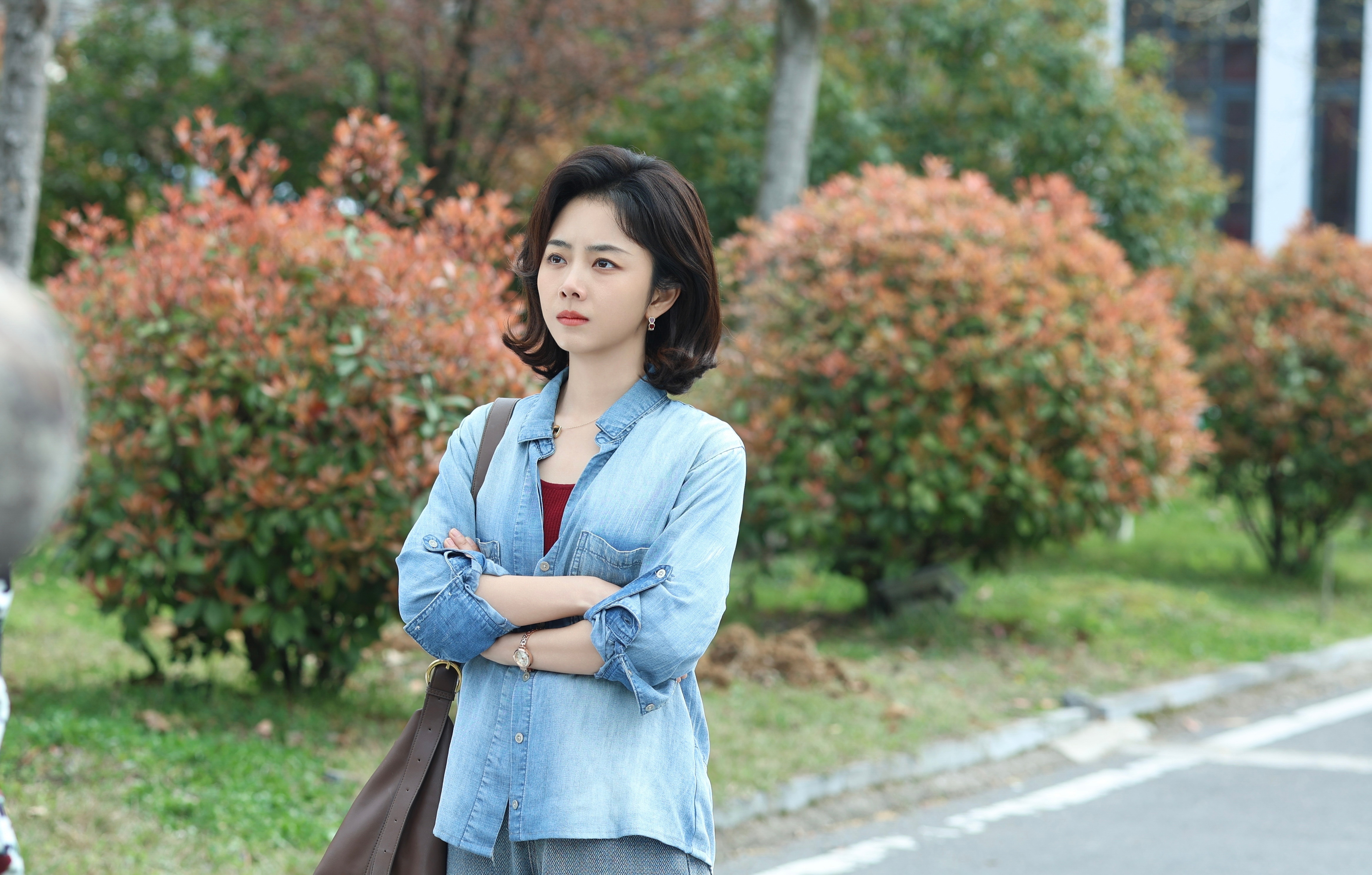 谭松韵谭松韵谈方婉之的山与海她这次谈方婉之，把《我的山与海》的内核讲得很清楚。“