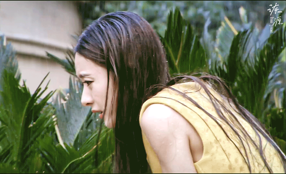 赵丽颖 《妻子的秘密》江百合 / 动图【现代】▷EP04-01 黄裙-下雨🌧️