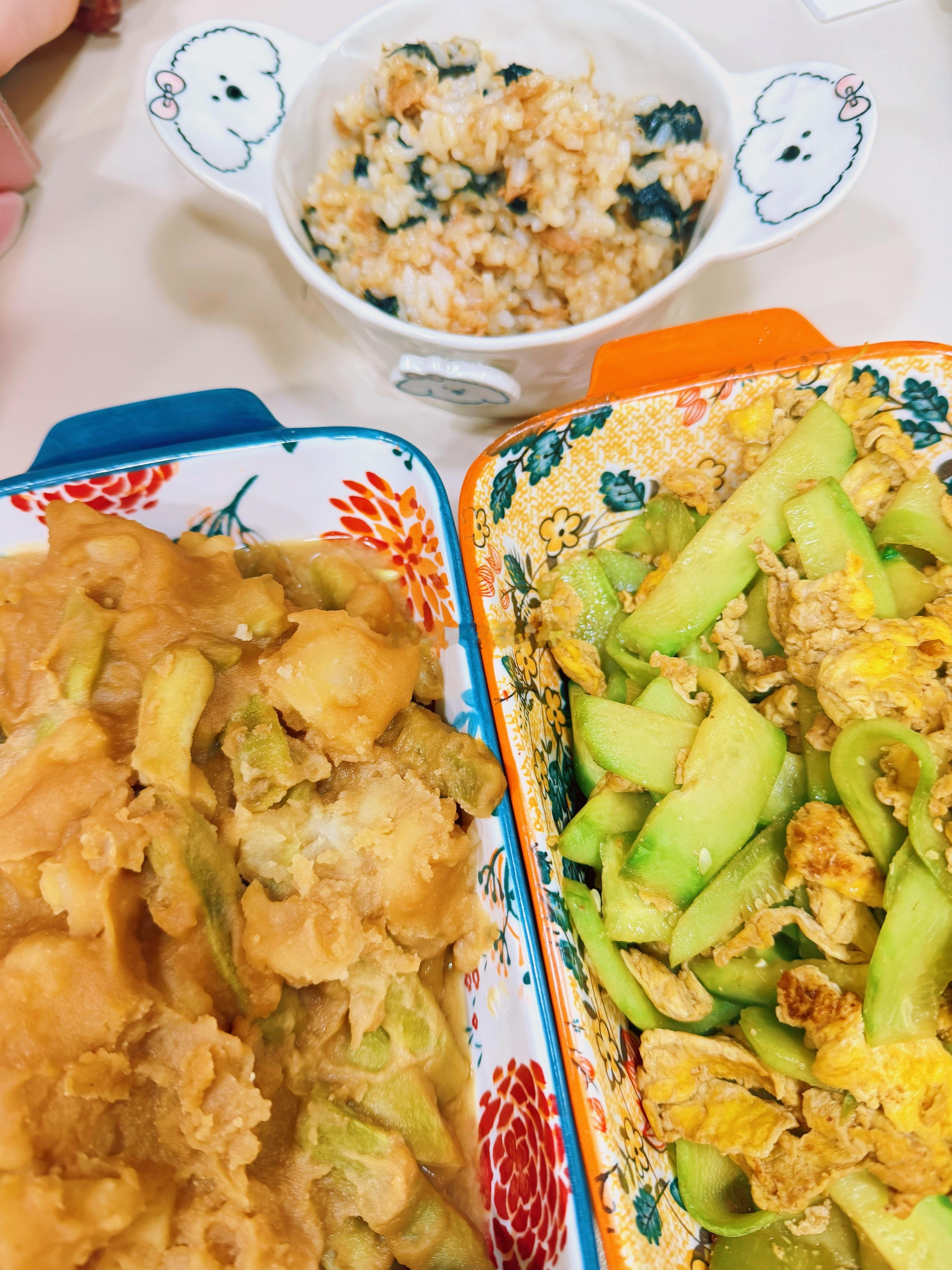 土豆都化了豆角才熟豆角老到丝儿都赶上钢丝硬了我tm能说什么还做了俩孩子爱吃的金枪