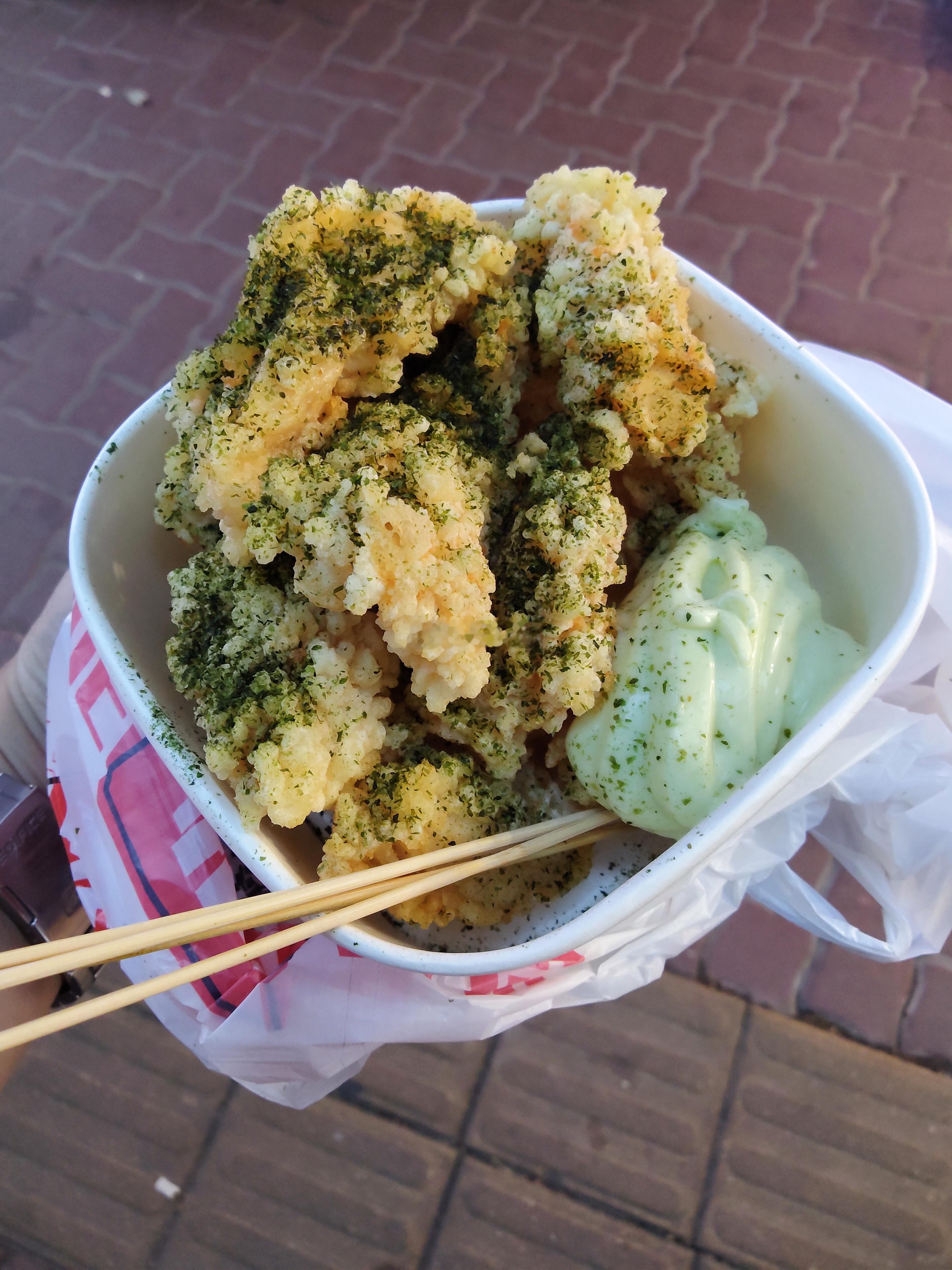 跃进路的物份炸鸡柳，一家网友推荐然后吃完立刻爱上的鸡柳店，目前我吃过的任何一家鸡