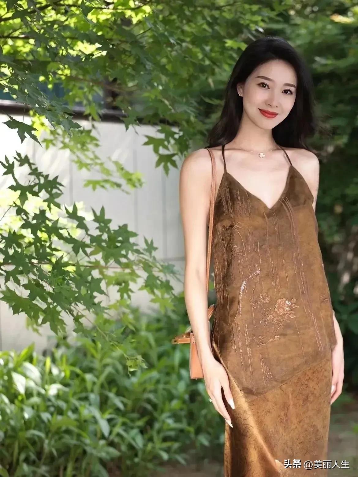 不用什么都有意义
生活中许多的瞬间
都是细碎的美好