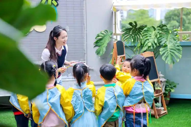 生育津贴都能领了，幼儿园纳入义务教育还不是迟早的事？！

国家出于鼓励多生优育的