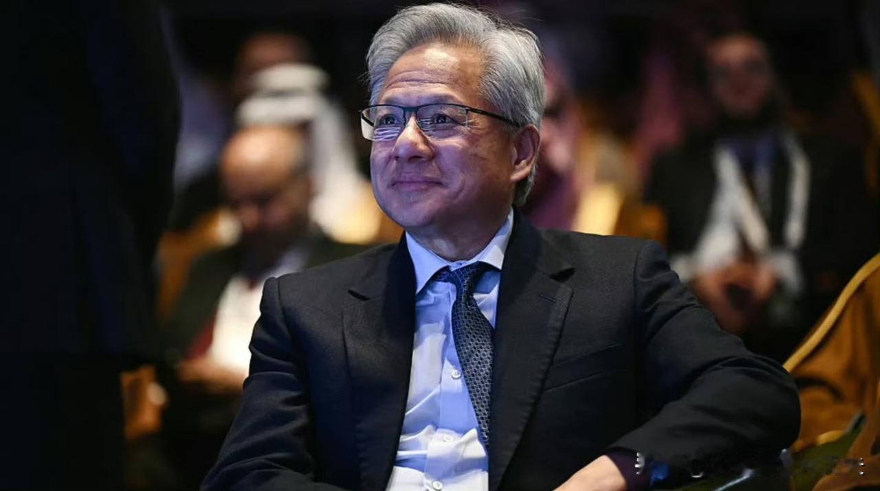 老黄（黄仁勋）又放话了。
他说全世界现在的钱加起来大概100万亿美元，等AI全面