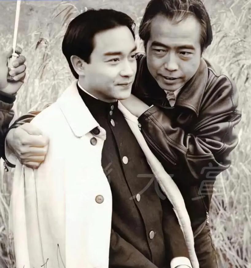 2010年，张丰毅透露：“在拍摄《霸王别姬》时，大家都躲着张国荣，觉得很丢人，因