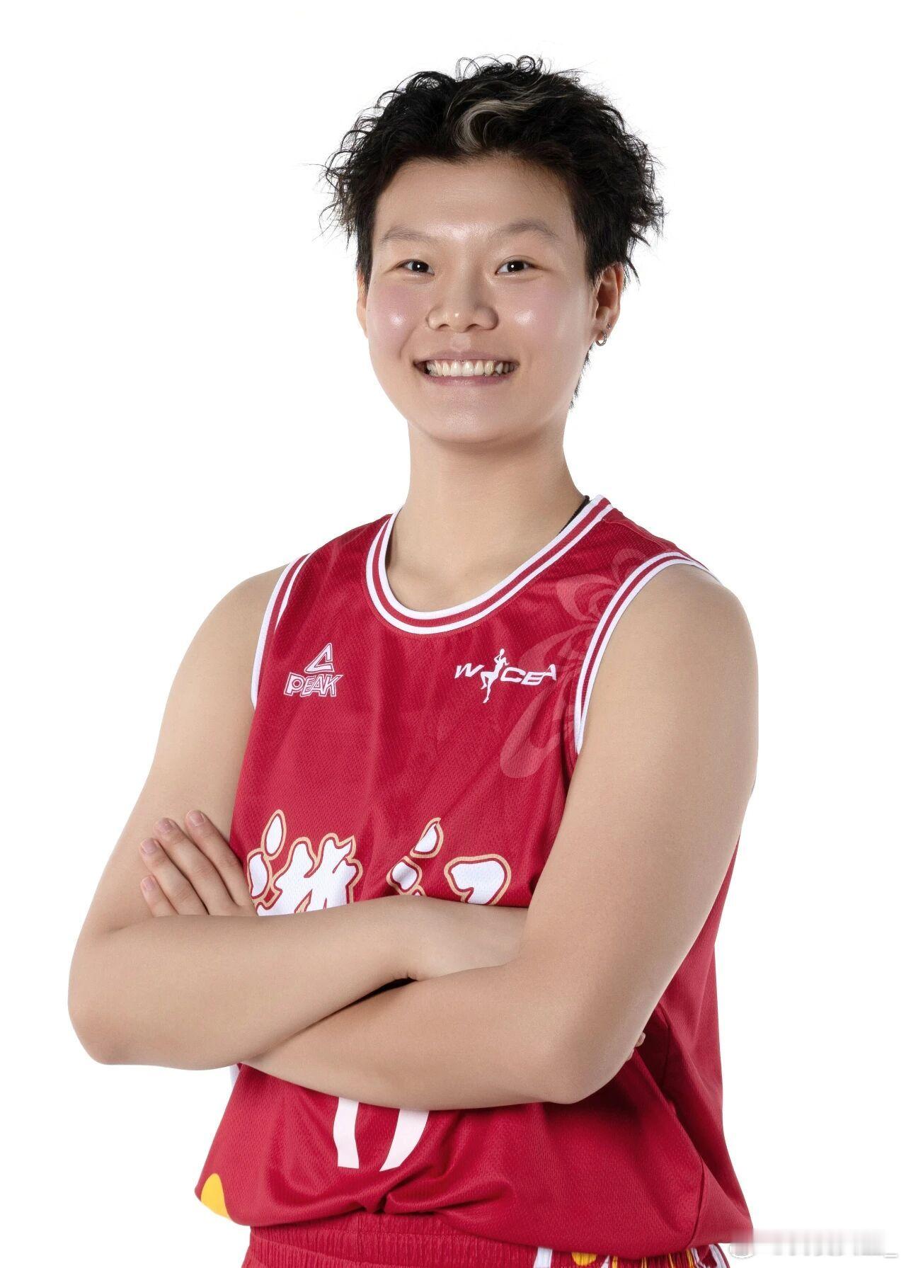 【浙江女篮官宣新阵容 新赛季将以全华班出战】  官方宣布新赛季阵容，18人注册名