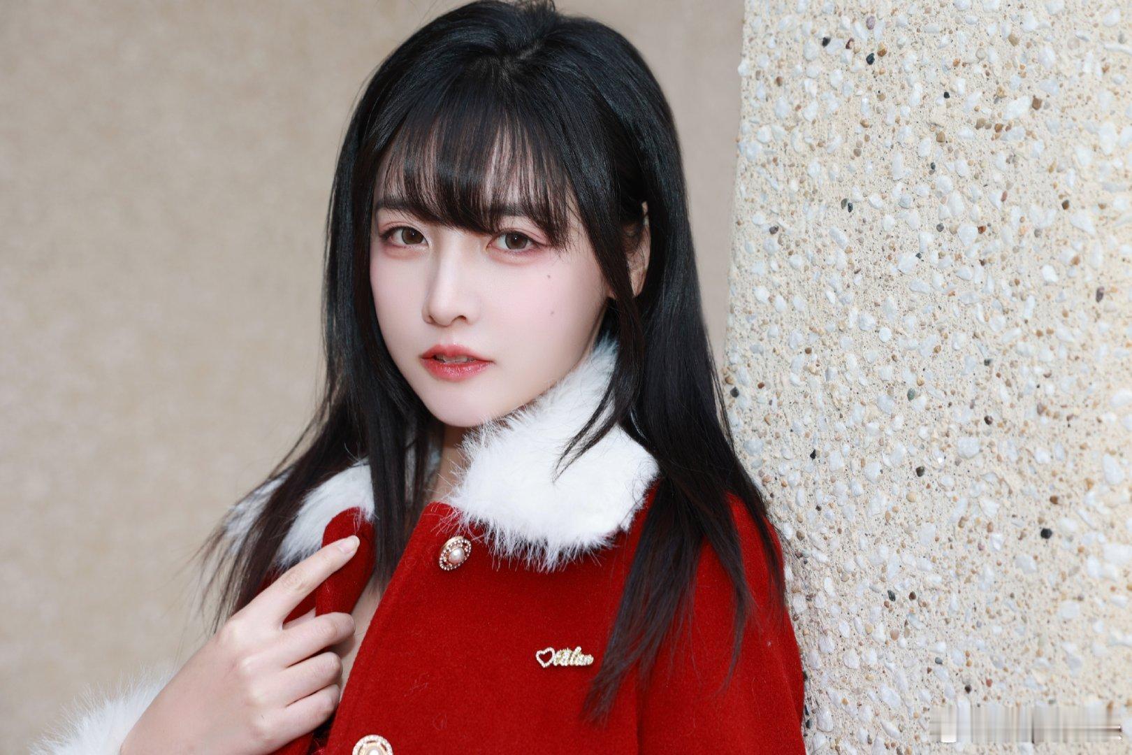 #硬糖少女303##赵粤# 今日份糖妹新鲜物料赵粤工作室更新分享新年写真从曝光的