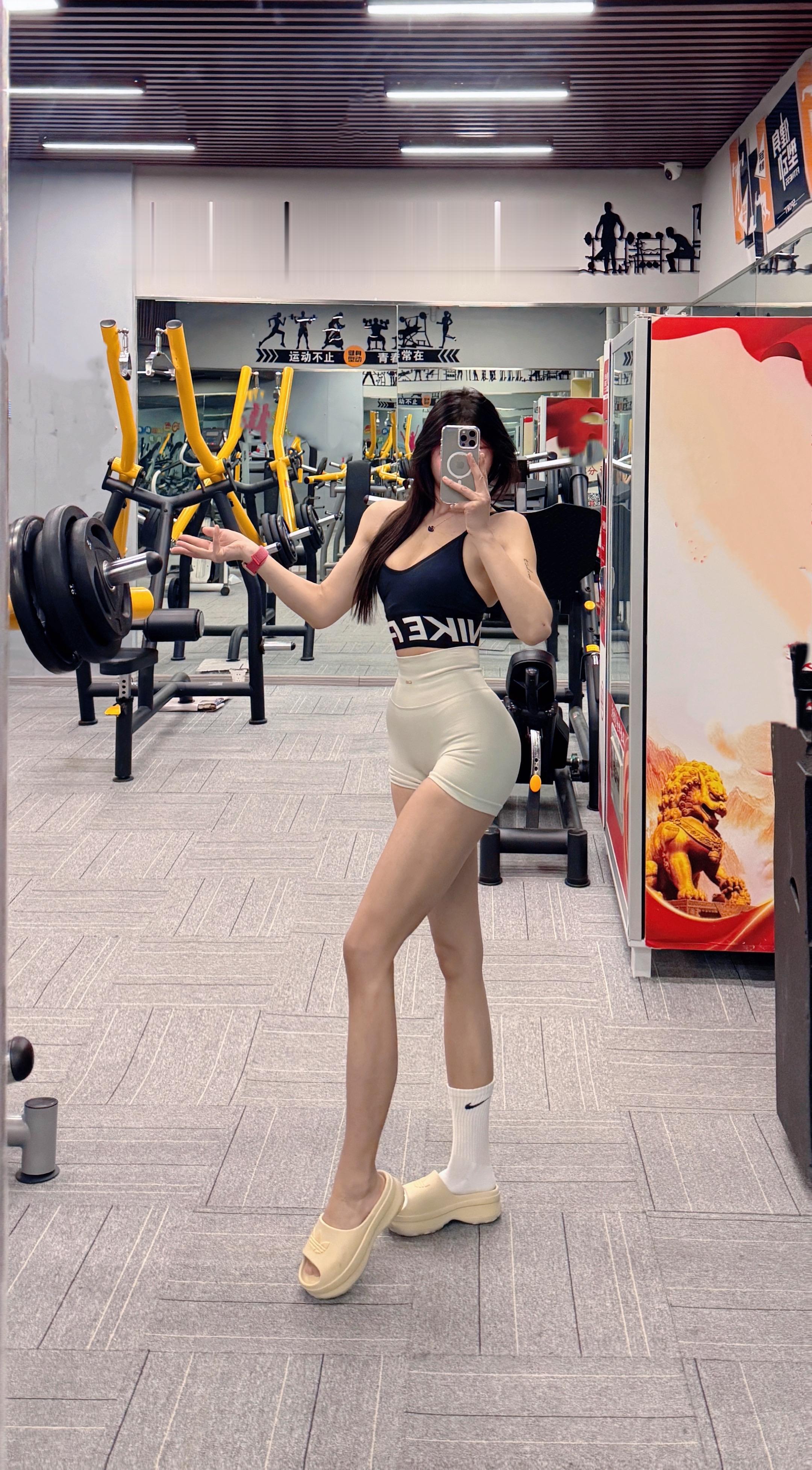 对自己越满意 对外界的不满就越少