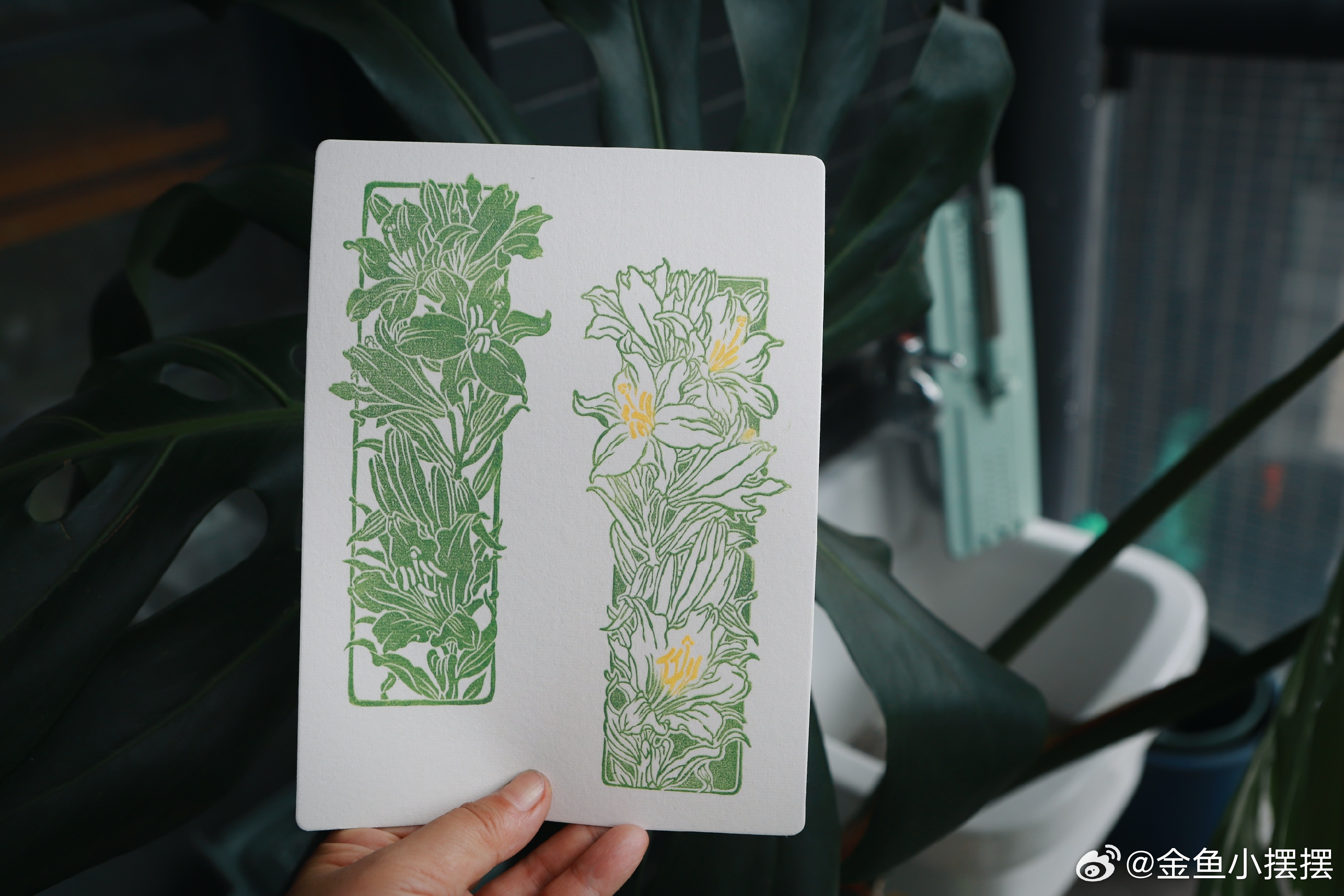 鱼妈手作 小伙伴发来萱草花书签的图片说，喜欢这个图案，但是，想要那种线条为主的。