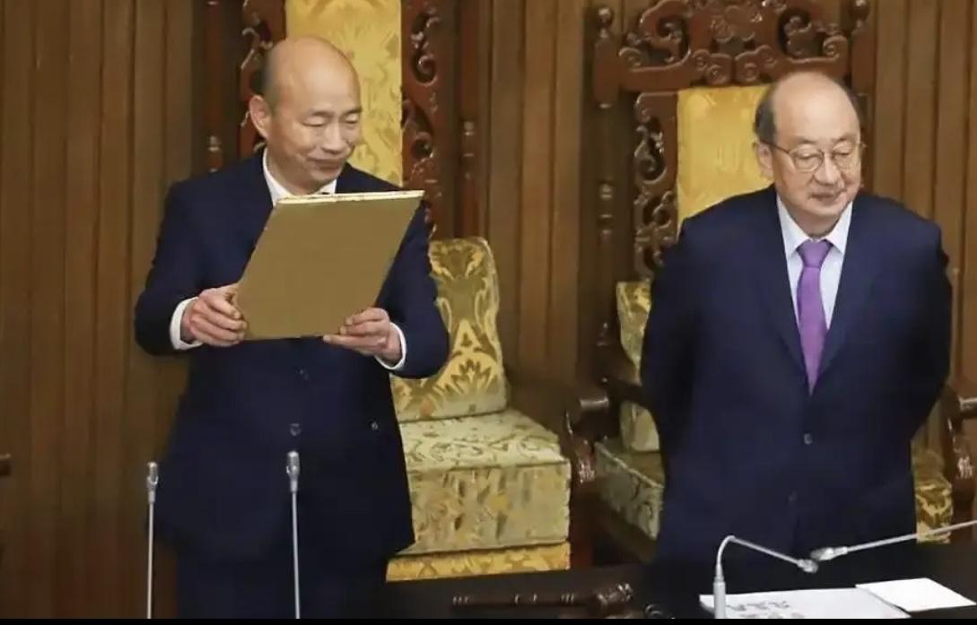 韩国瑜这波操作太有“段位”了！9月12日立法机构协商上，一句“家有一老如有一宝”