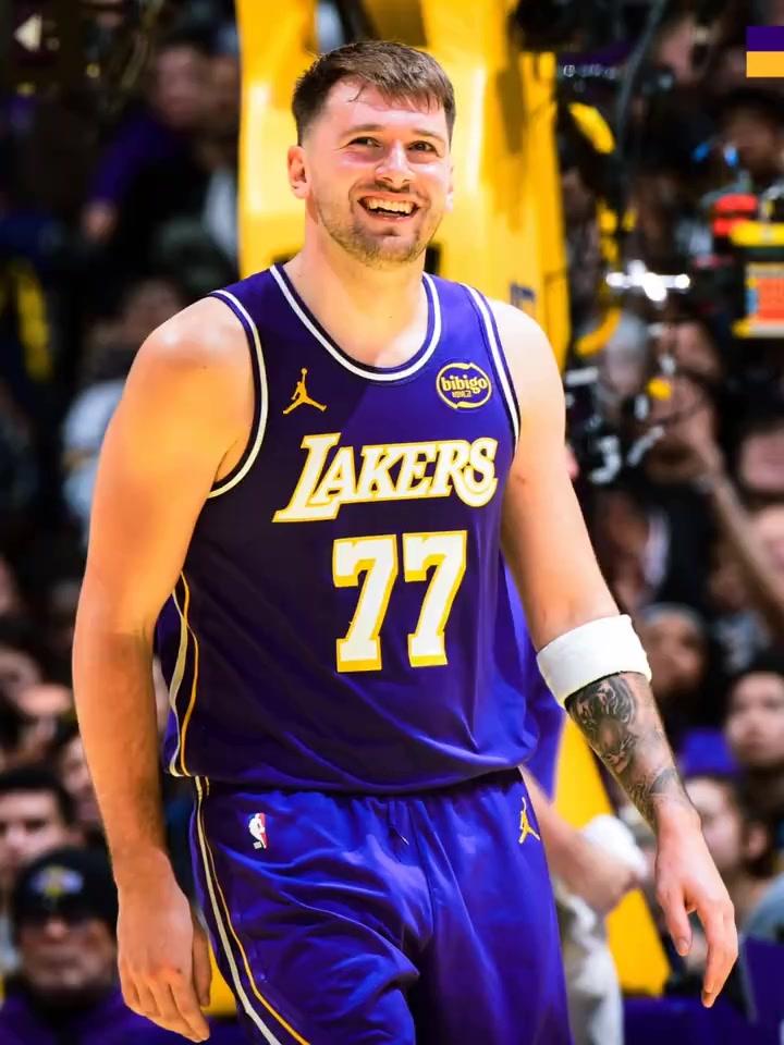 2月21日洛杉矶德比，哈登已远赴克利夫兰，成为一名骑士，加兰、比尔又缺席，只有伦