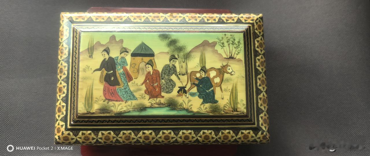 首次在闲鱼上处置闲置物品，很快就卖掉一个伊朗.斯法汗.哈塔姆手工非遗首饰盒，价珞