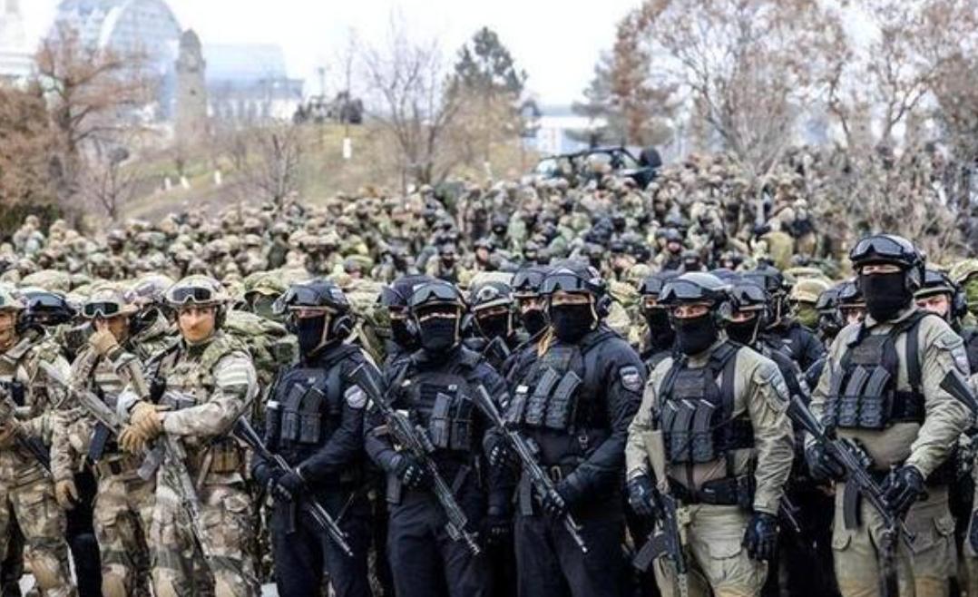 关键时刻，伊朗迎来一支劲旅援军！连俄军都曾对其刮目相看，这下白宫麻烦了。

据伊