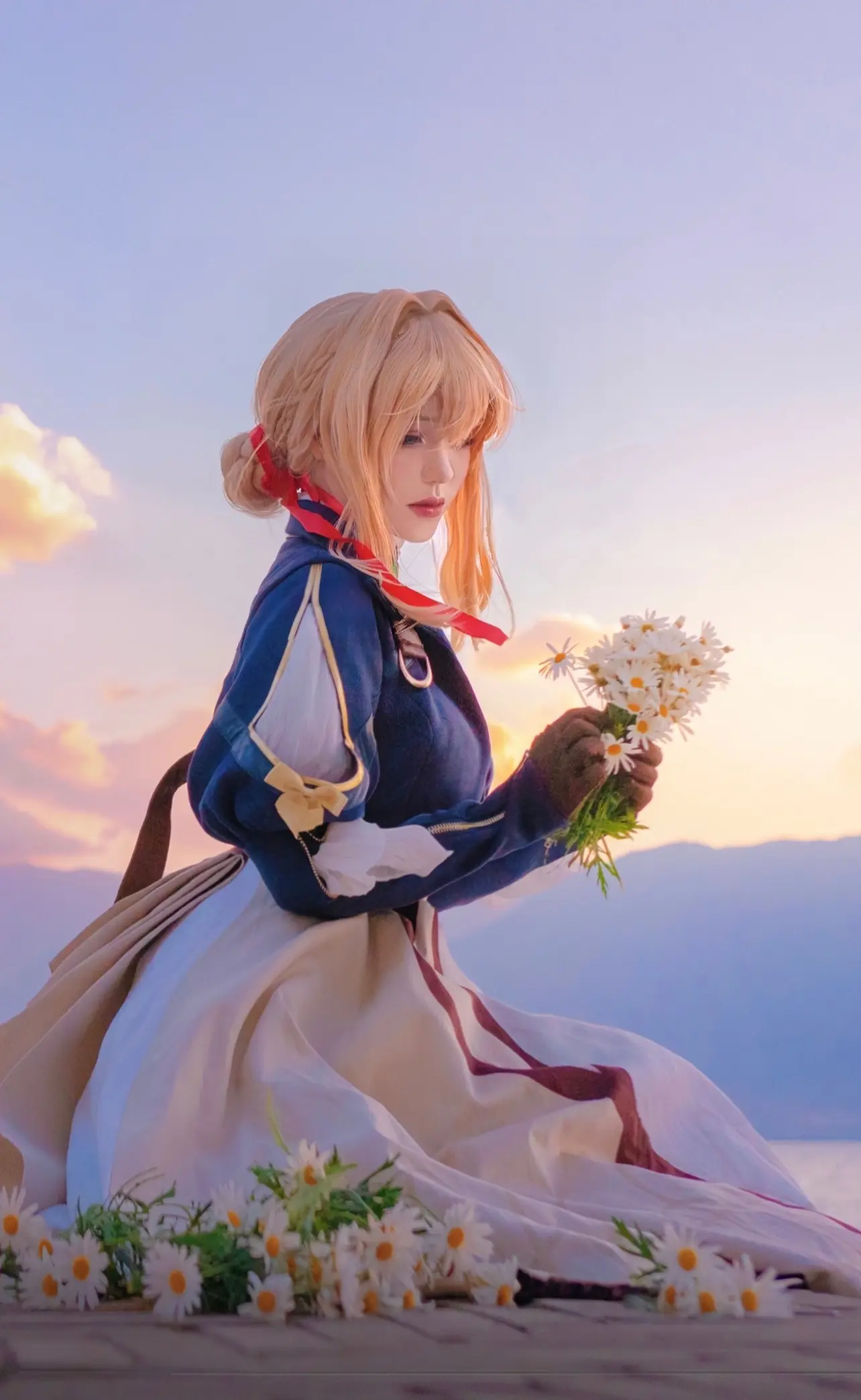 我祈盼微风和花信能够带来你的消息。