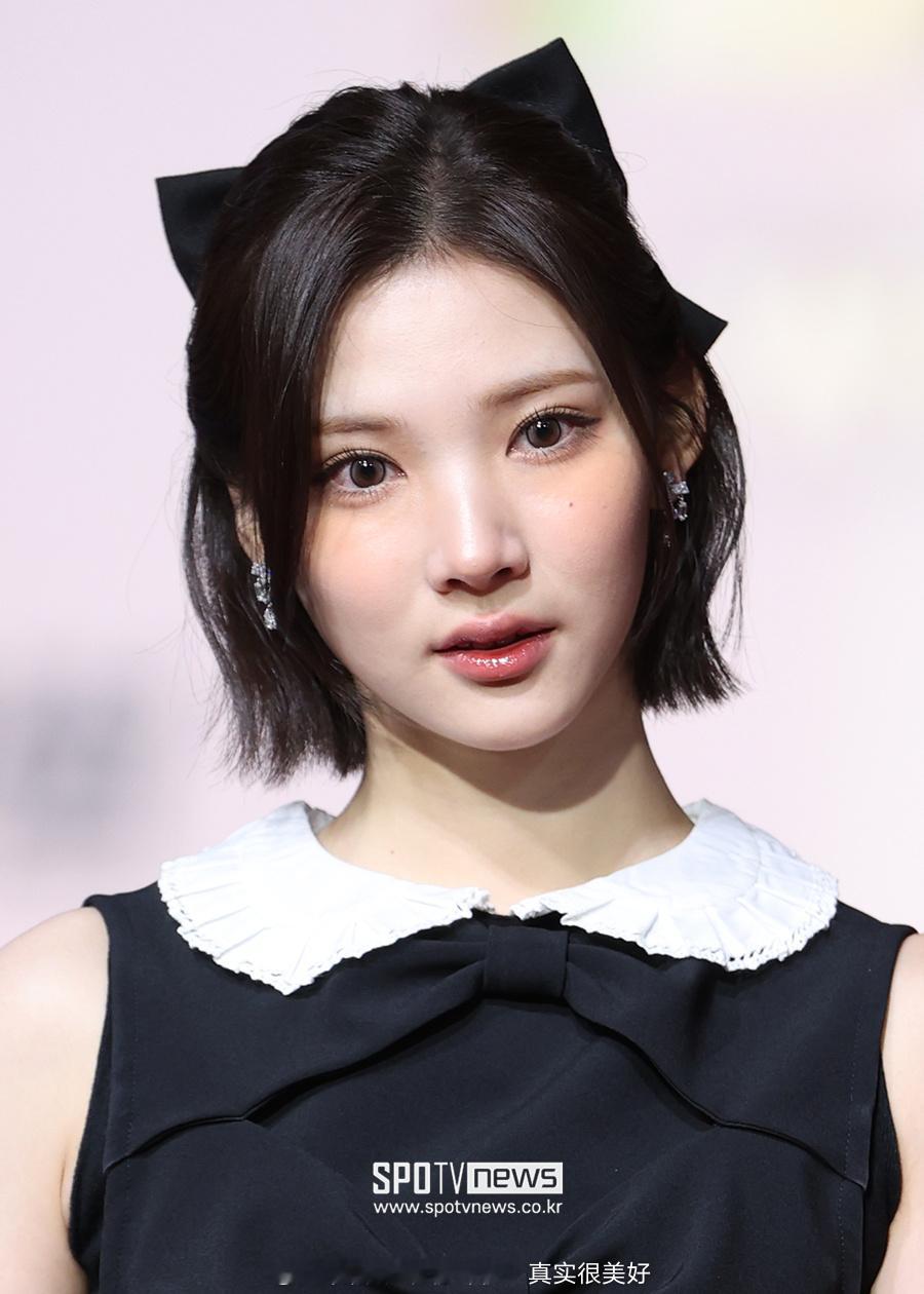 Hearts2Hearts组合JIWOO、CARMEN、YUHA、STELLA、