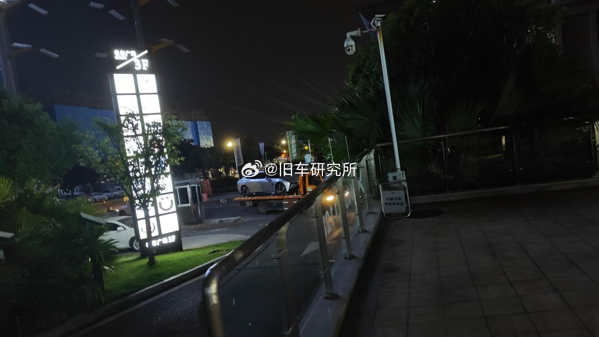 小鹏p7+全球首秀 小鹏P7已到店，真不错小鹏p7 ​​​