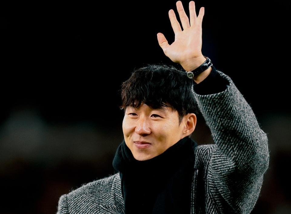 据报道，目前韩国球星孙兴慜的个人财富已超过了1亿美元。

在转战美国职业足球大联