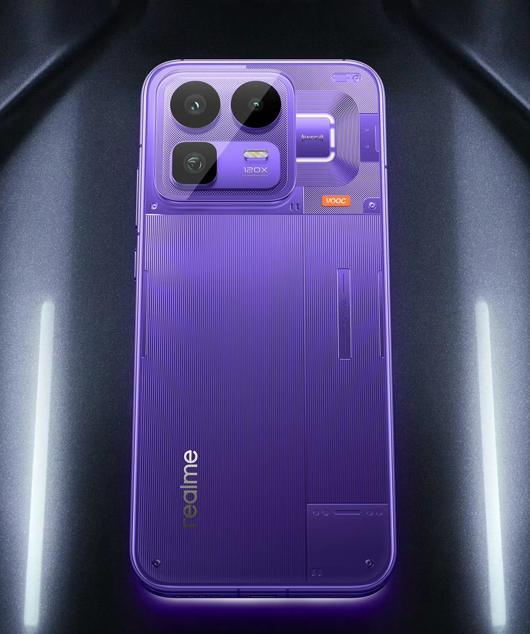 之前不是老有人吐槽手机都一个样吗？这回真整了点不一样的。 