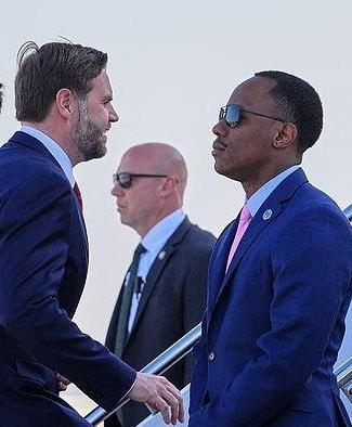 抗美援朝战役已经证实的很明白了：谈判桌上想得到的必须靠战场上成就！盎格鲁撒克逊的